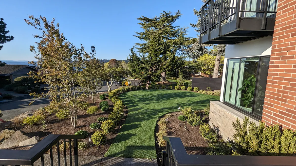 backyard putting green