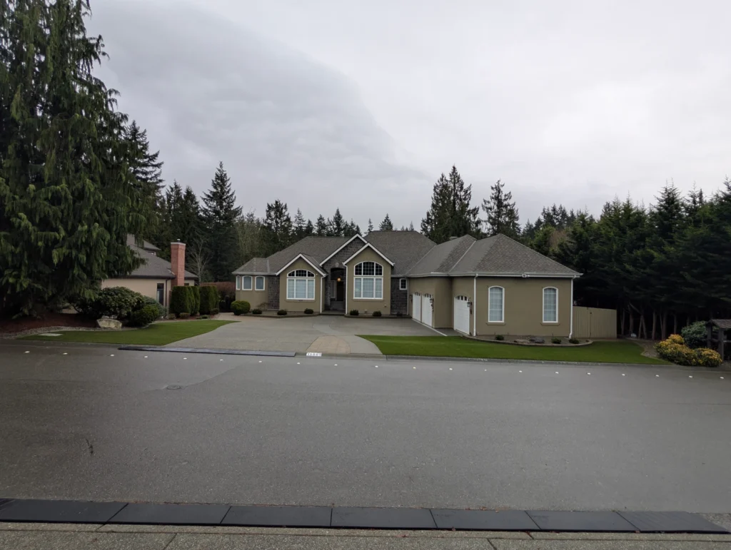 Landscape Select LX Artificial Turf Mill Creek Front Yard
